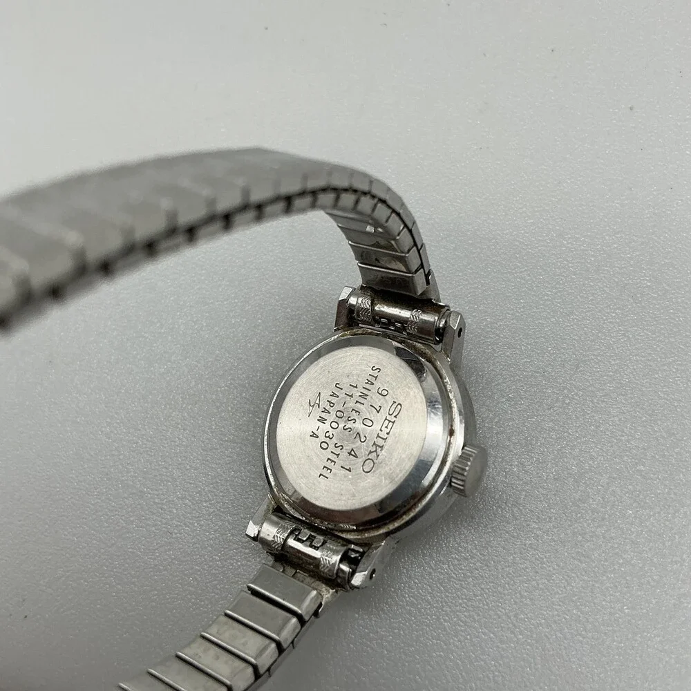 Vintage Seiko Womens Watch 20mm Silver Dial Manual Wind Stainless 11-0030